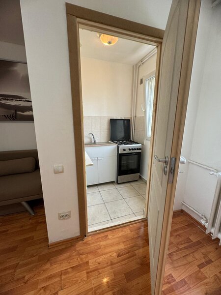 Titan, Postavarului,